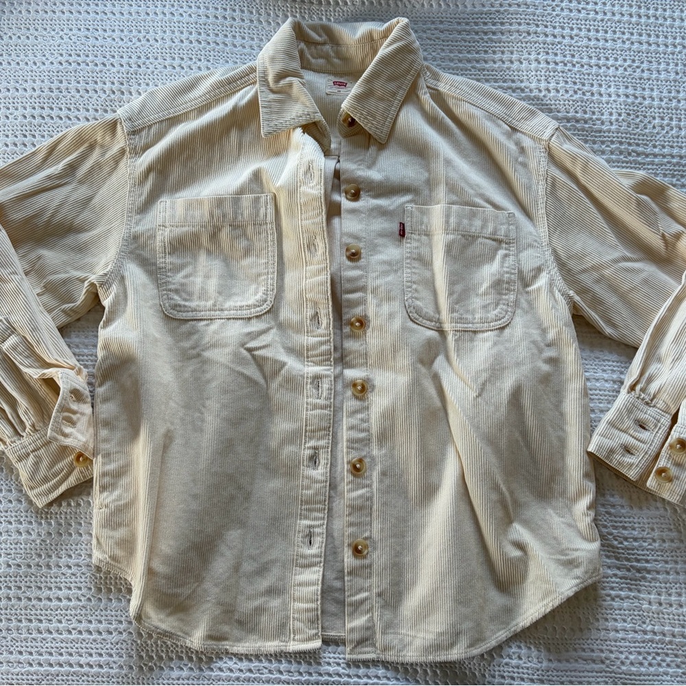 Levi's Women’s Cream Corduroy Button-Up Shirt